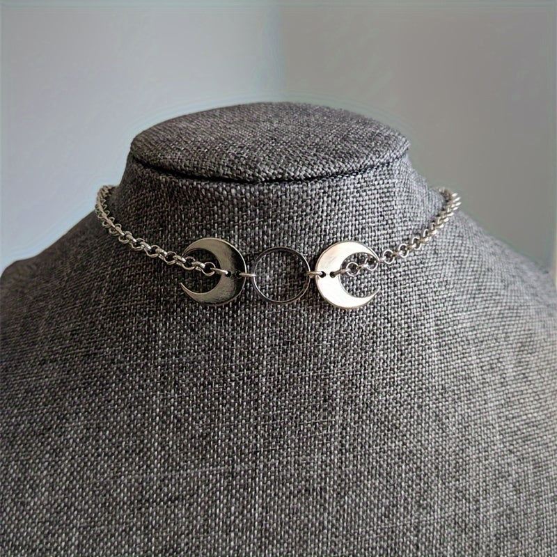 Witches triple Moon Choker