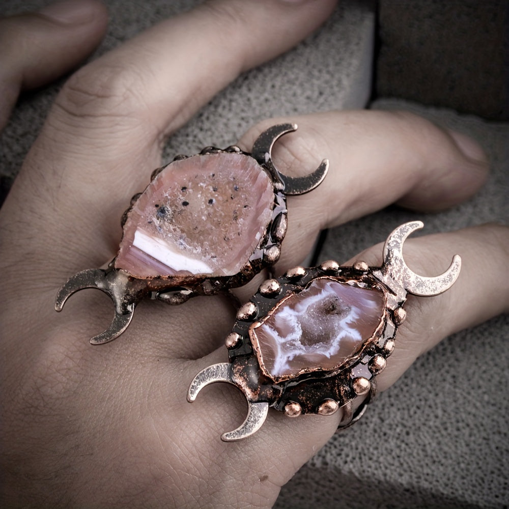 Triple moon goddess Agate Cave Ring